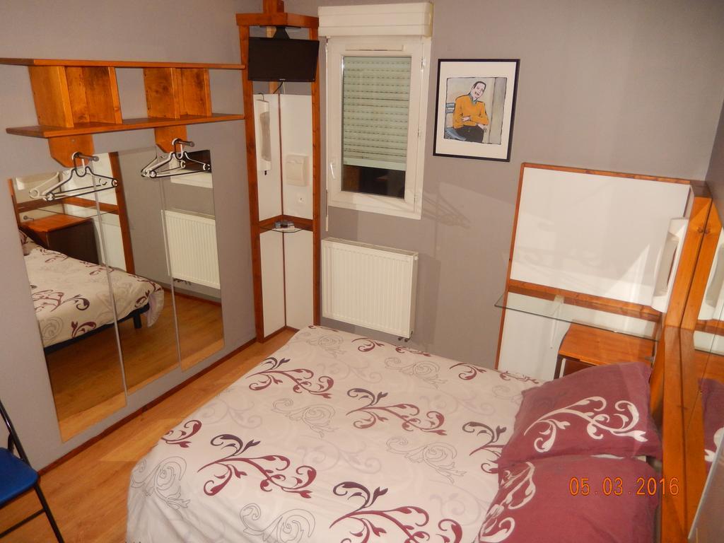 Hotel Eco Logis Espace Bellevue Séméac المظهر الخارجي الصورة