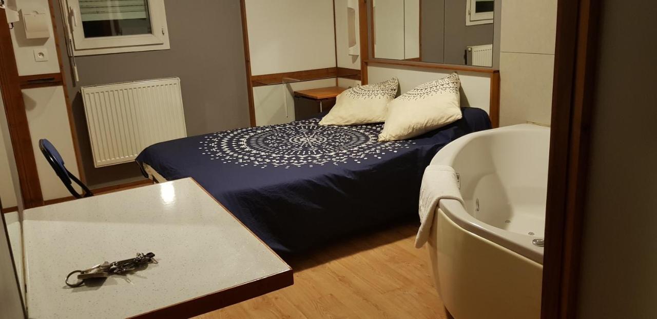 Hotel Eco Logis Espace Bellevue Séméac المظهر الخارجي الصورة
